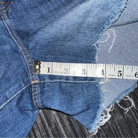 Madewell High-Rise Stretch Raw Fray Hem Blue Denim Shorts 4” Inseam, Size 30 - Picture 6 of 13